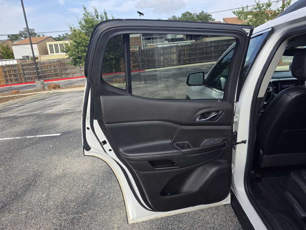 2020 GMC Acadia Image 12