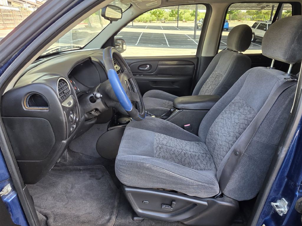 2006 GMC Envoy Image 11