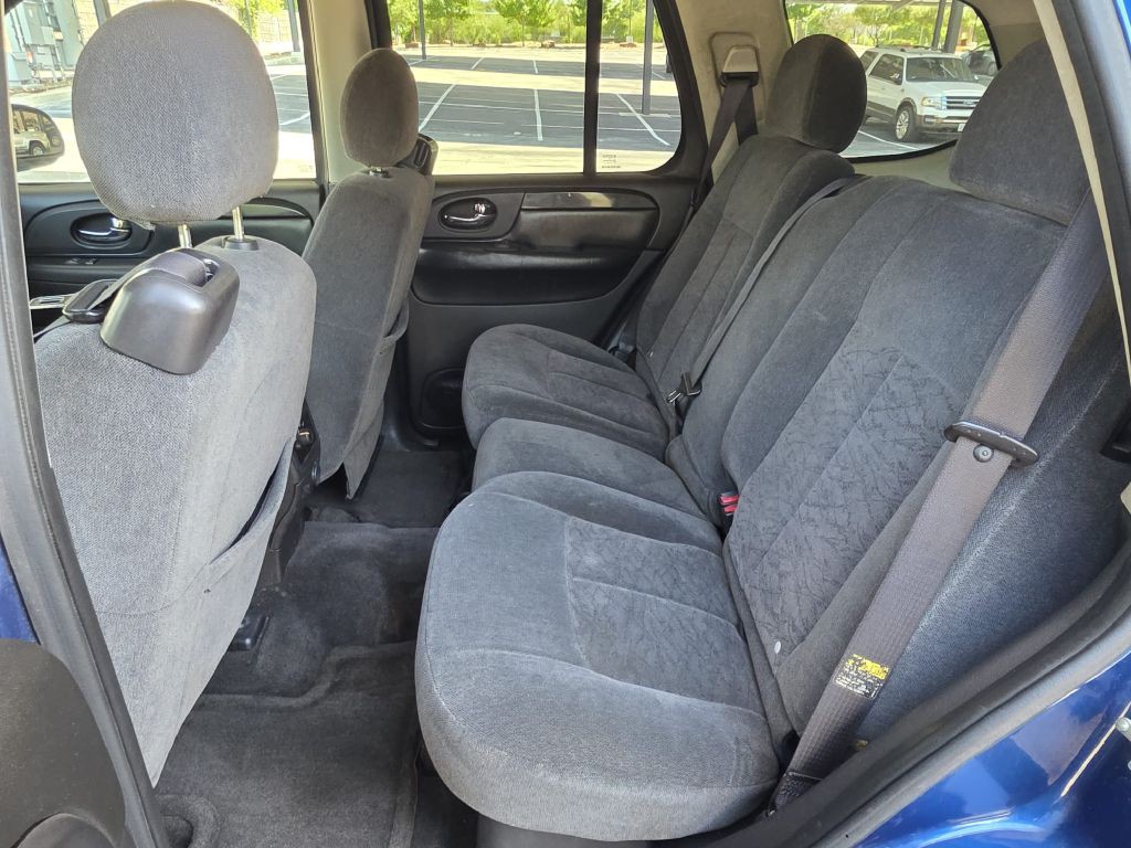 2006 GMC Envoy Image 13