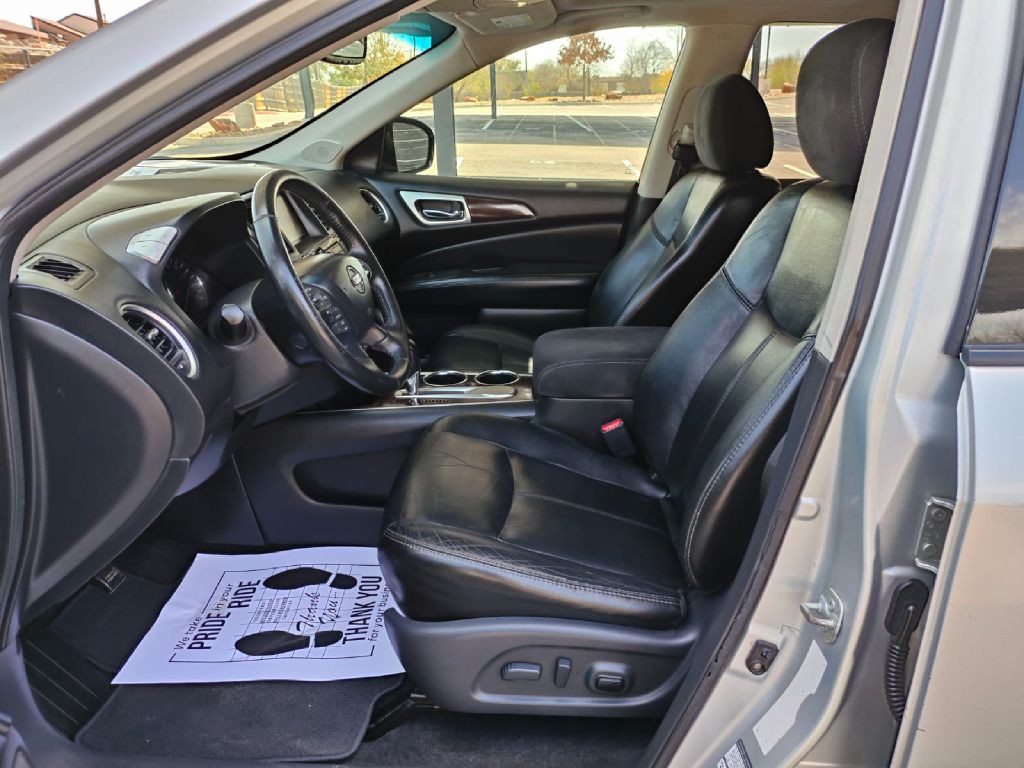 2014 Nissan Pathfinder Image 10
