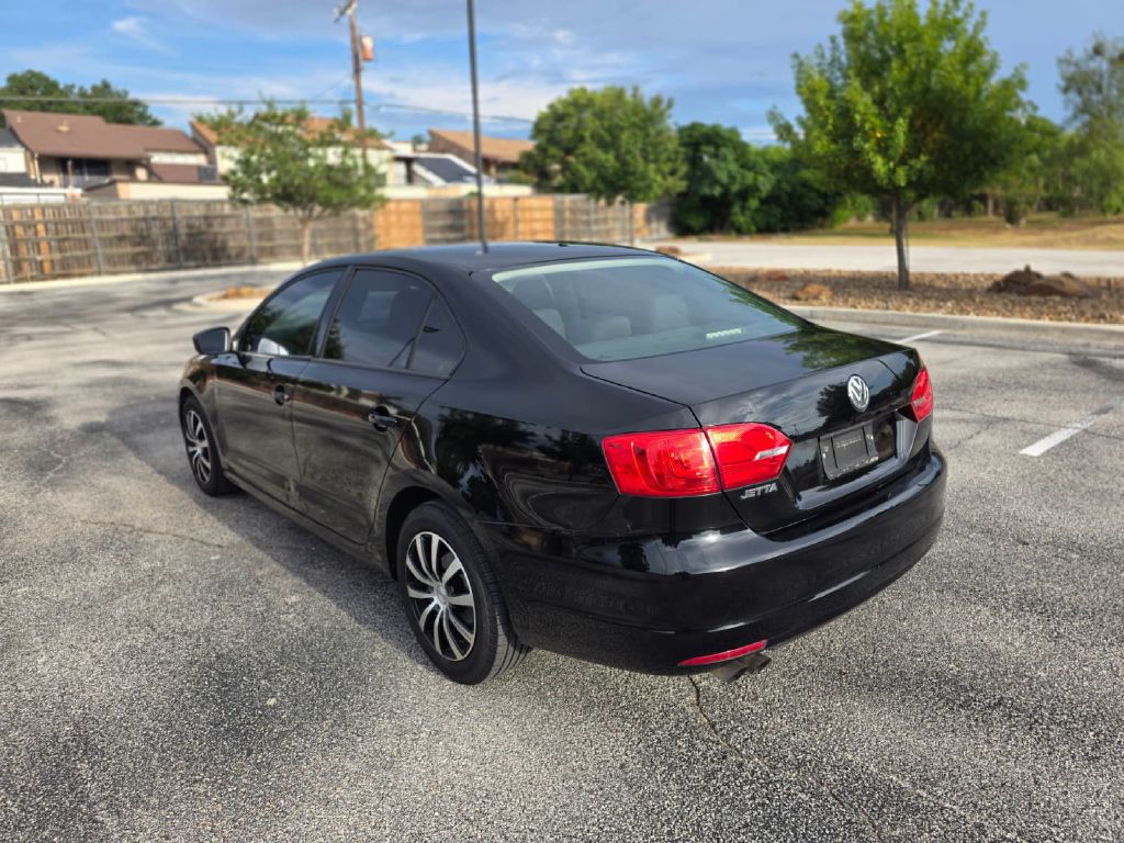 2012 Volkswagen Jetta Image 4