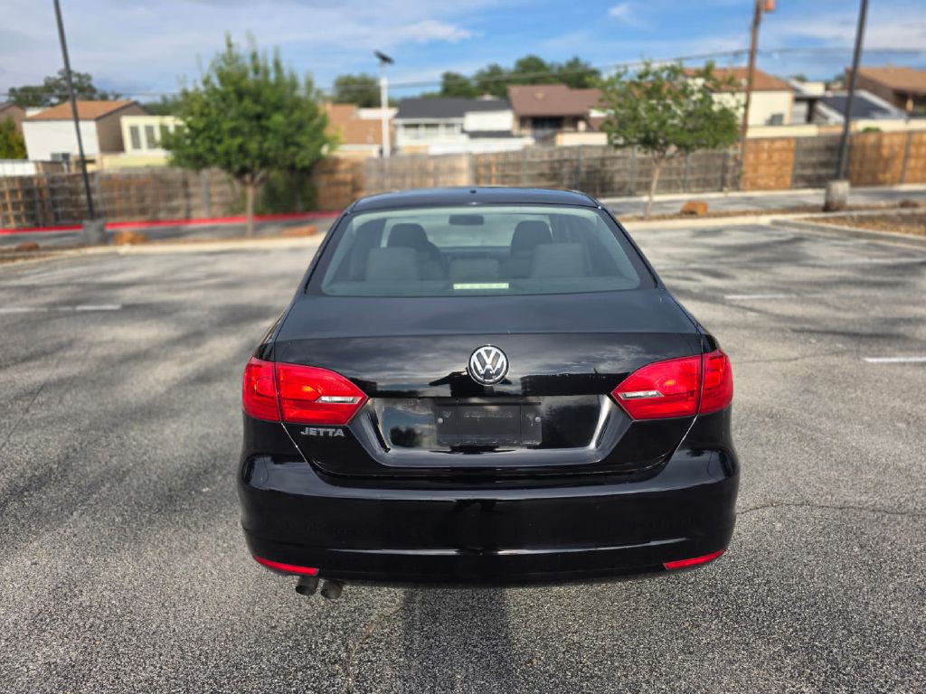 2012 Volkswagen Jetta Image 5
