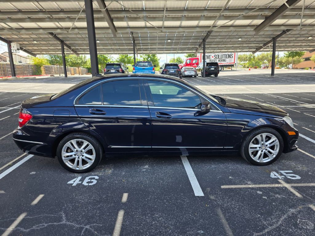 2013 Mercedes-Benz C-Class Image 8