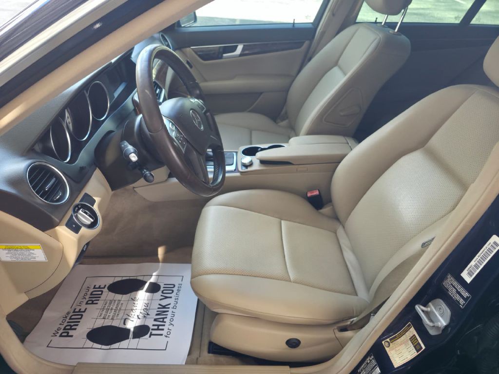 2013 Mercedes-Benz C-Class Image 11