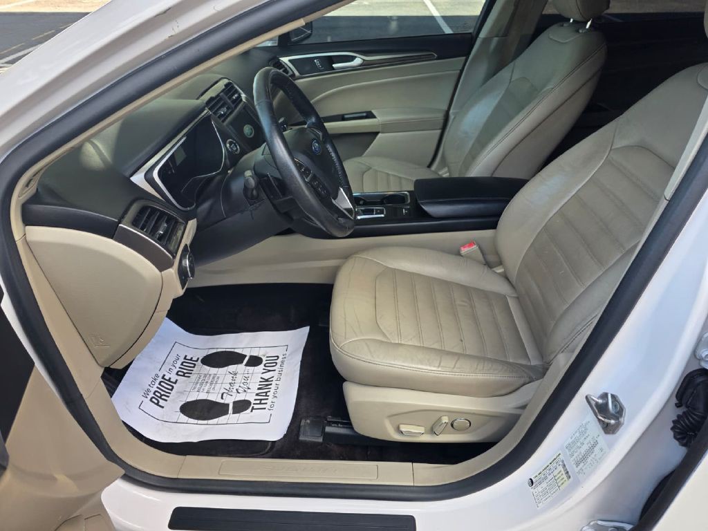 2017 Ford Fusion Image 11