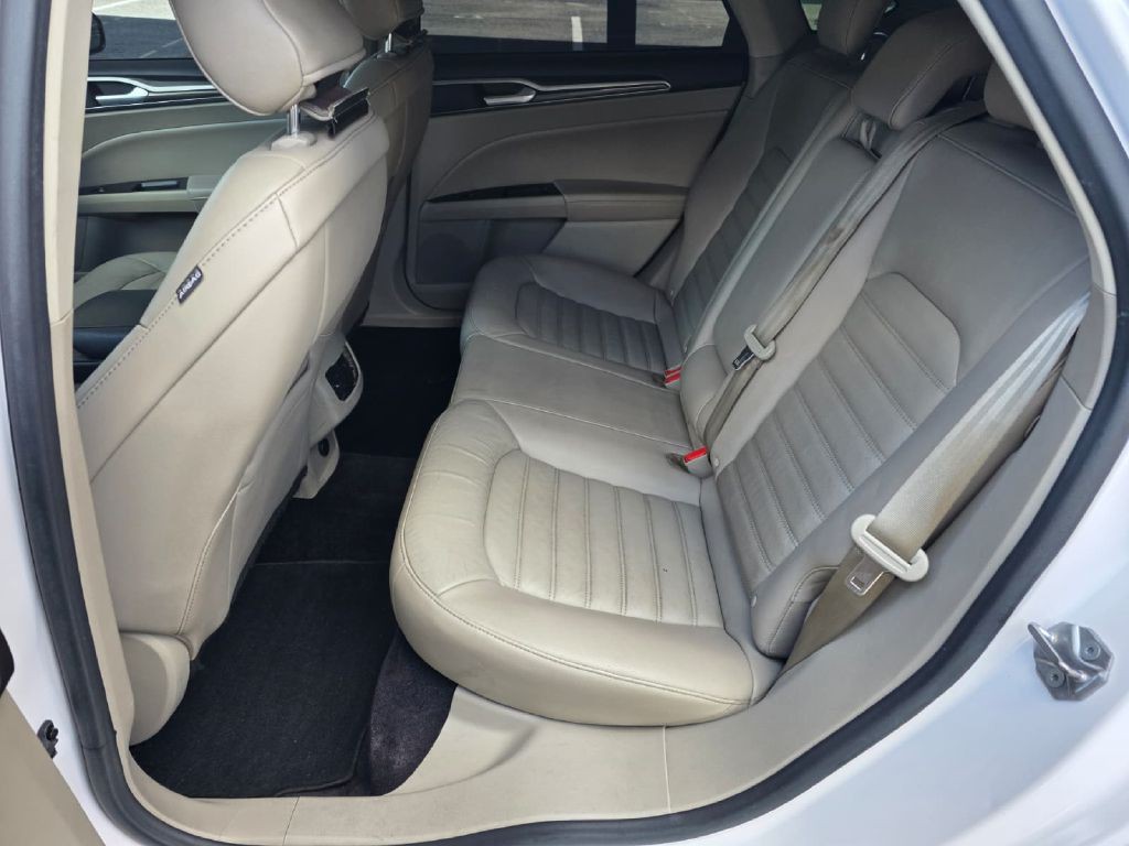 2017 Ford Fusion Image 13