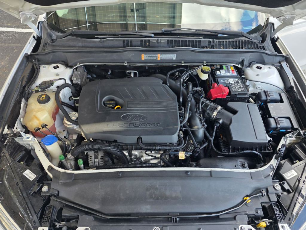 2017 Ford Fusion Image 19