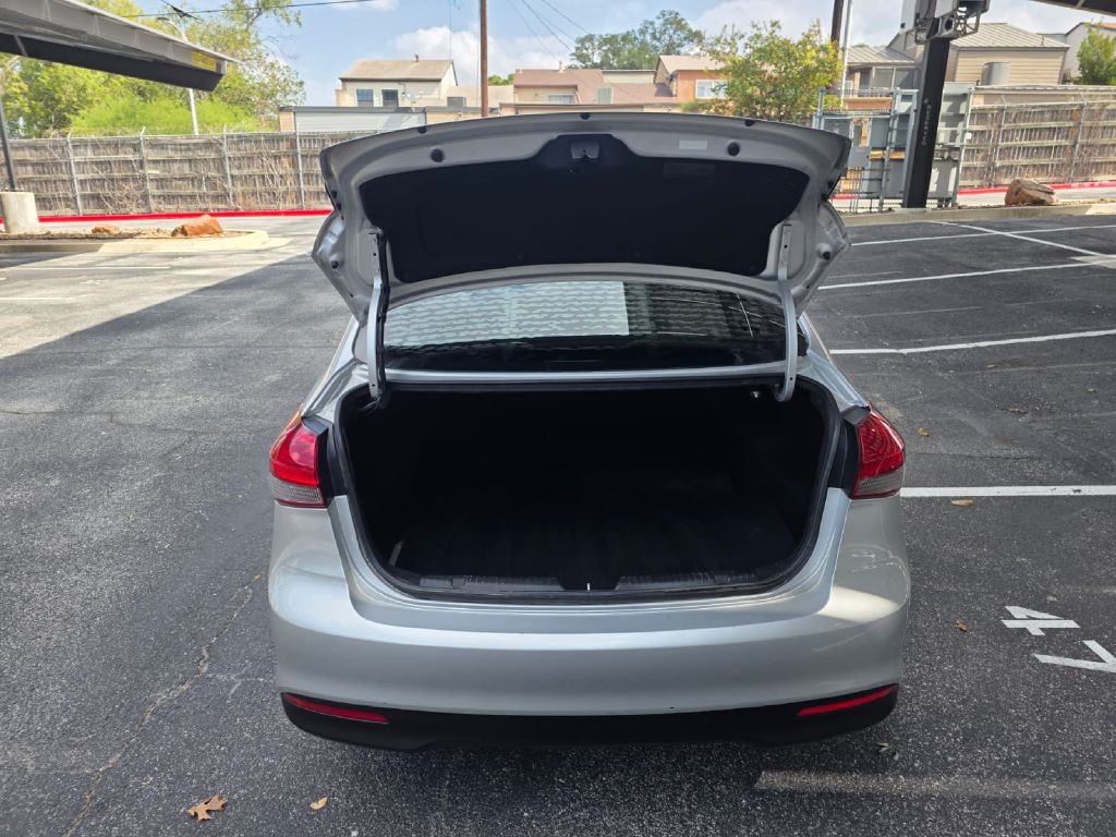 2018 Kia Forte Image 6