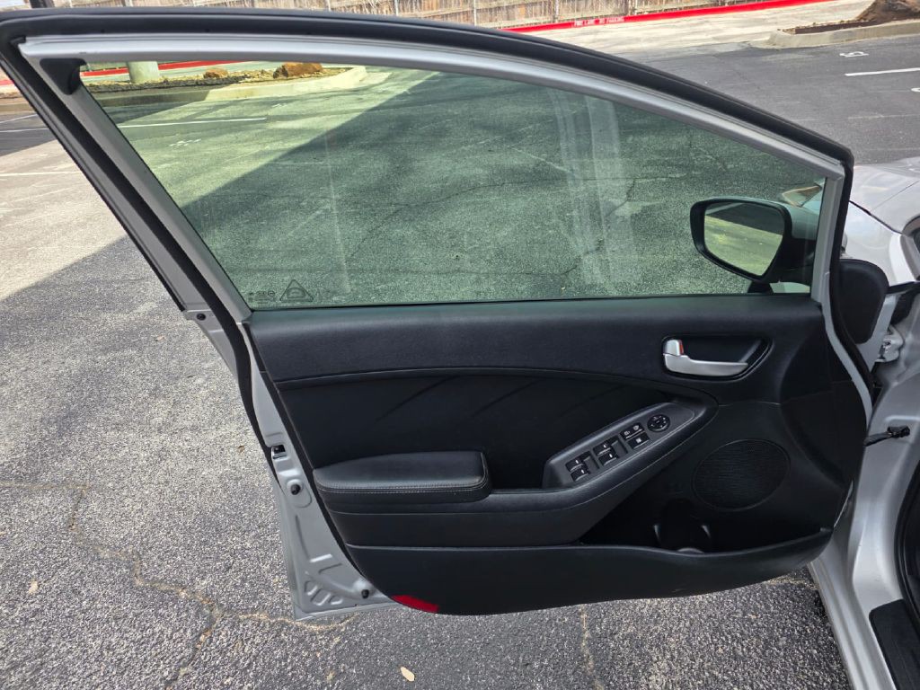 2018 Kia Forte Image 10