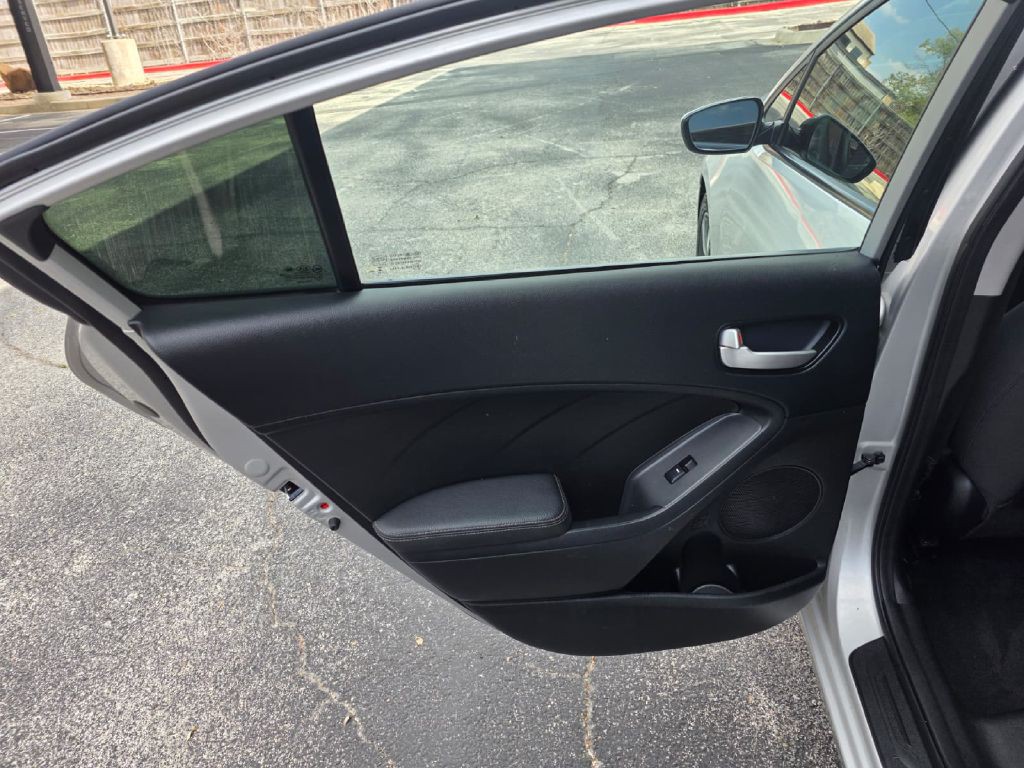 2018 Kia Forte Image 12