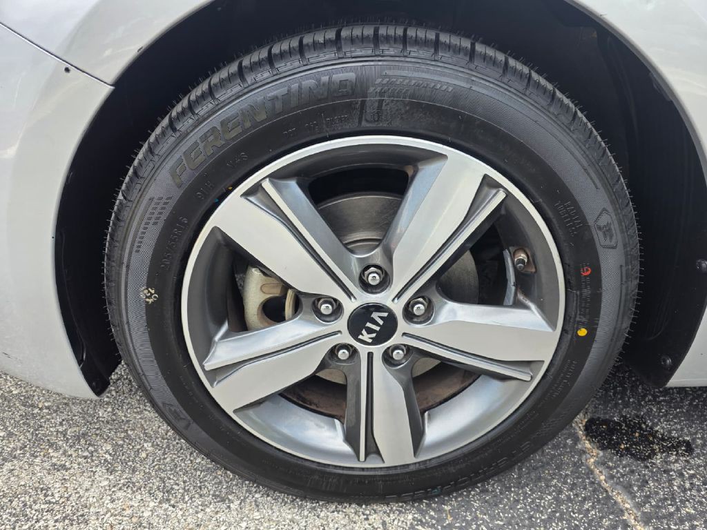 2018 Kia Forte Image 17