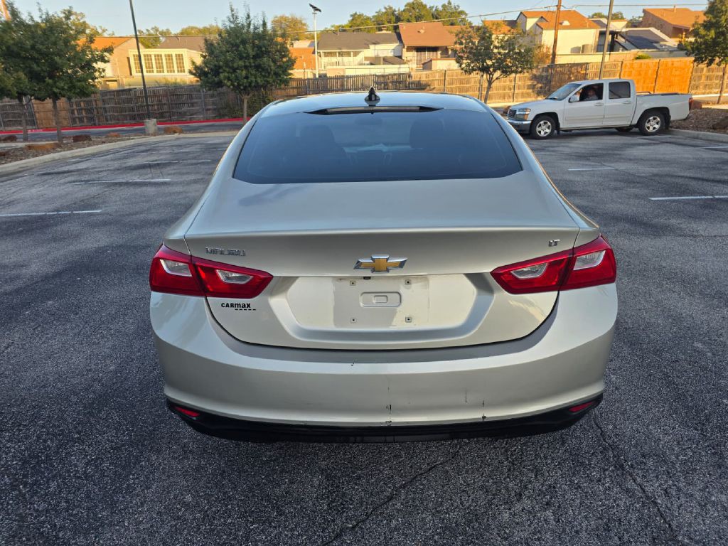 2016 Chevrolet Malibu Image 5