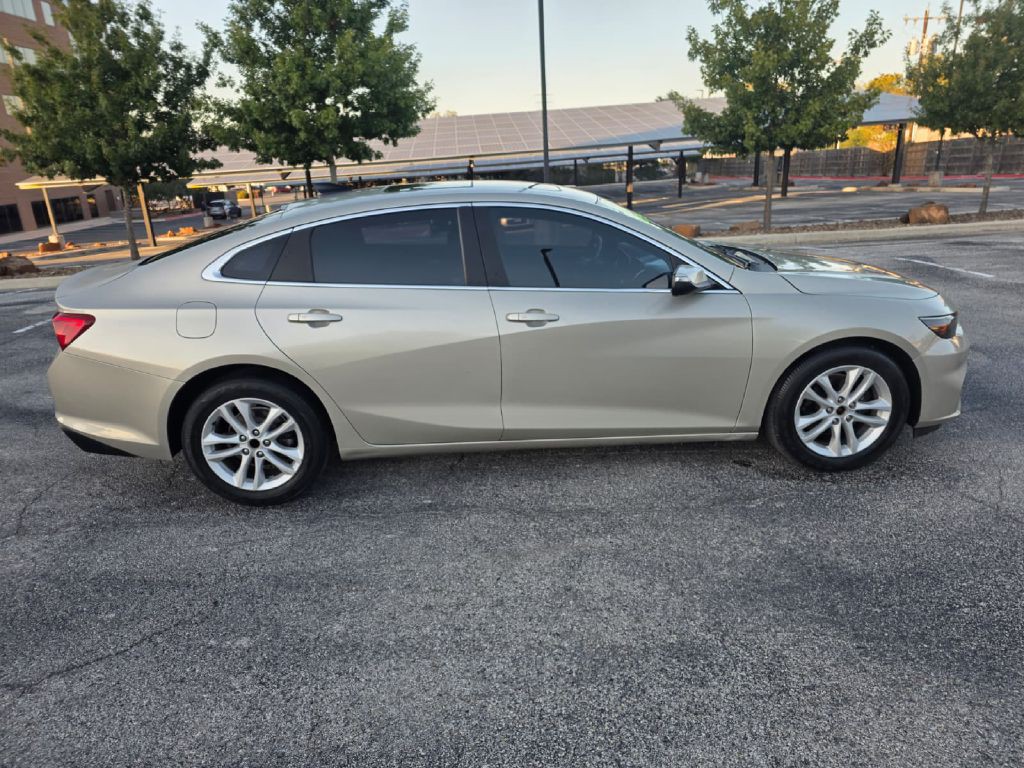 2016 Chevrolet Malibu Image 8