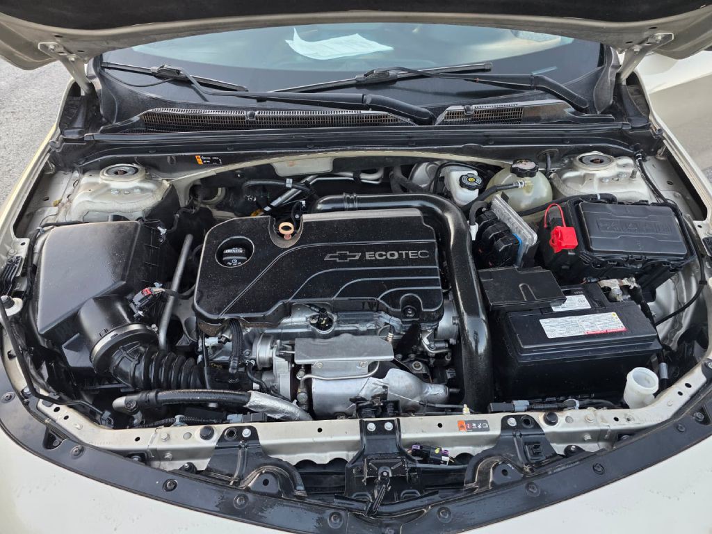 2016 Chevrolet Malibu Image 19