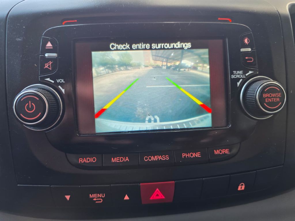 2014 FIAT 500L Image 16