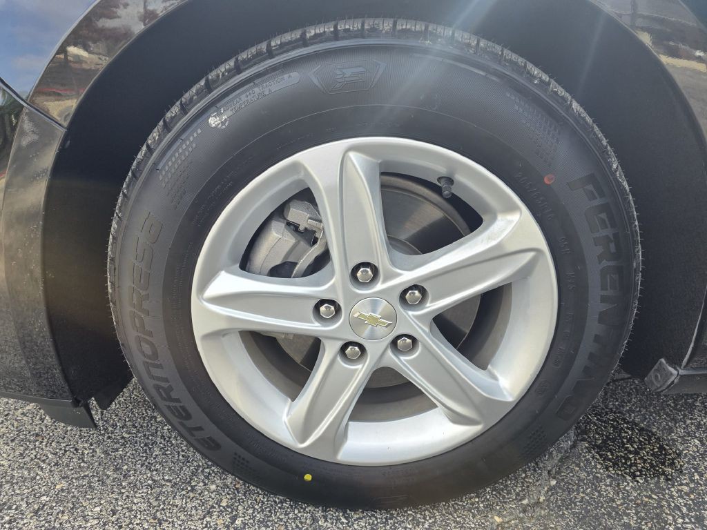 2020 Chevrolet Malibu Image 17