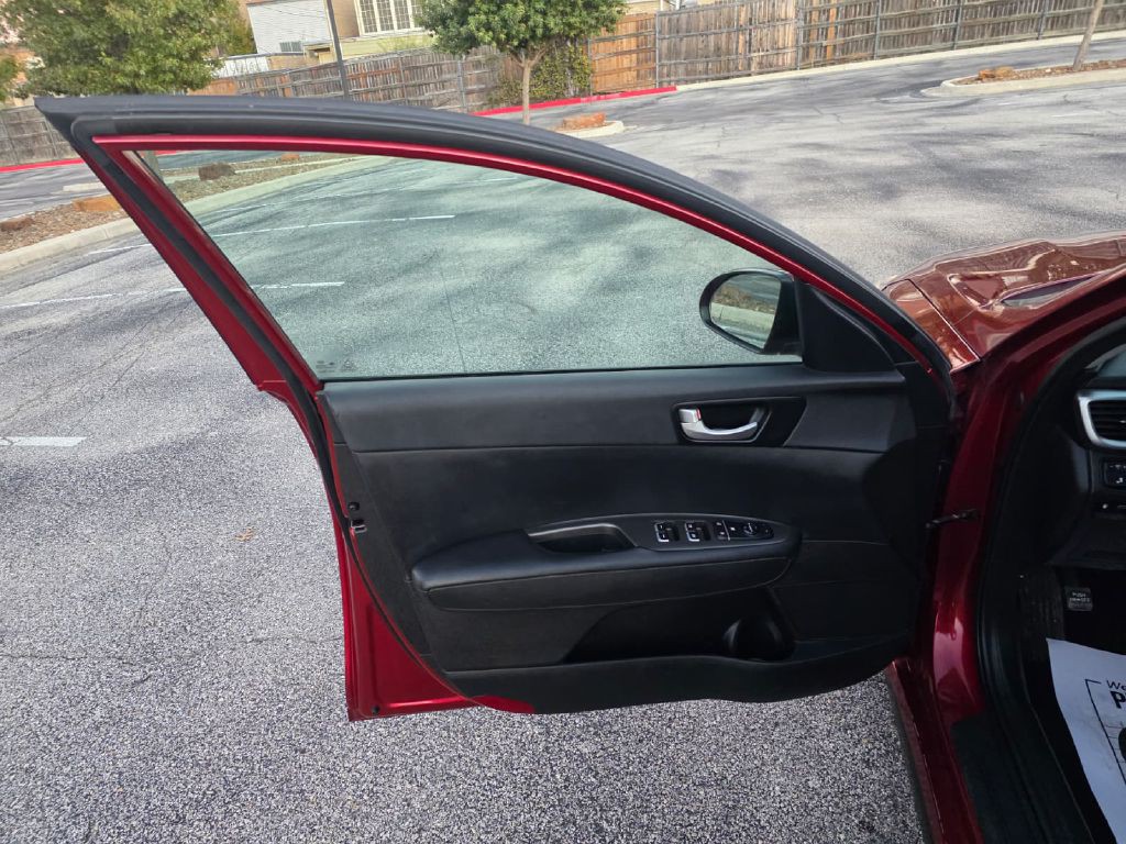 2019 Kia Optima Image 10