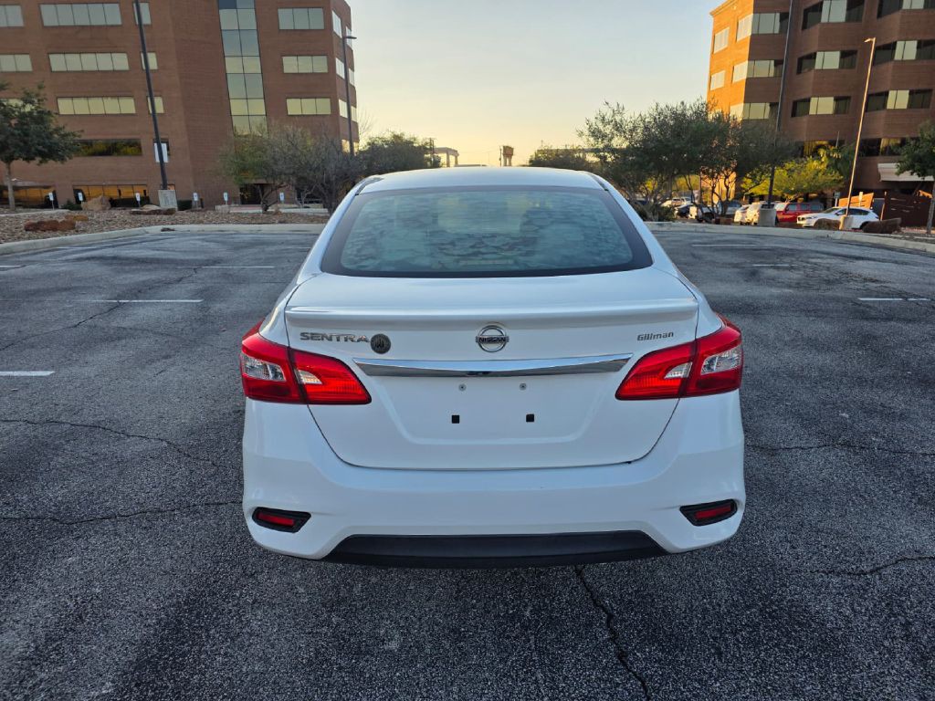 2017 Nissan Sentra Image 5