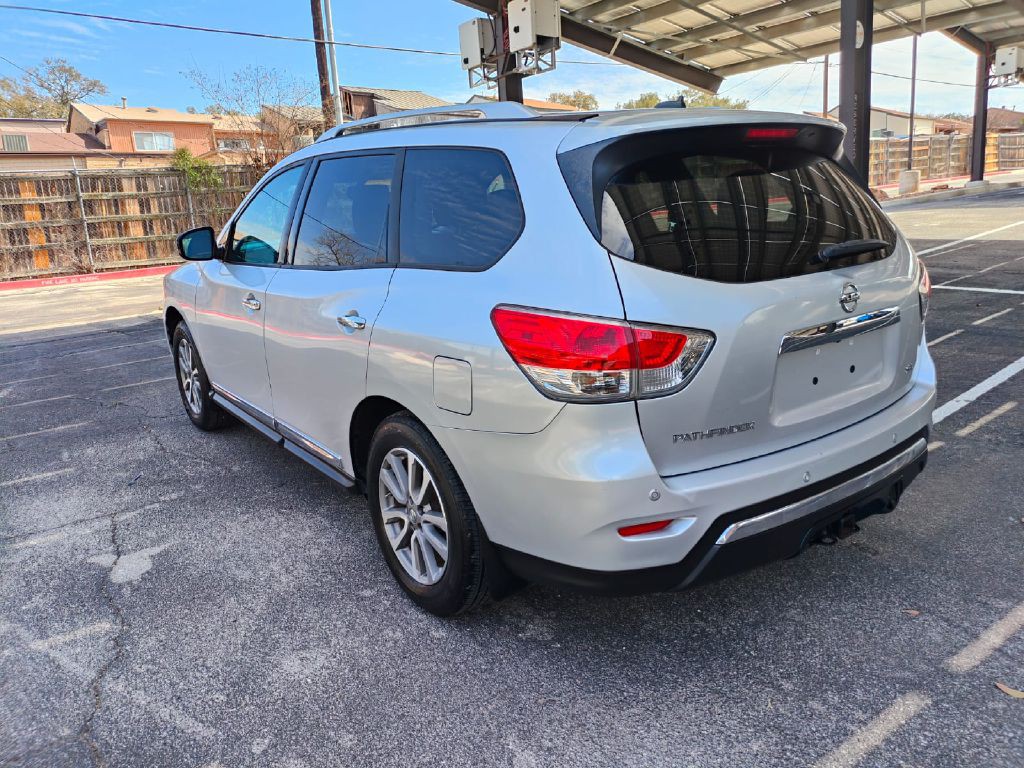 2014 Nissan Pathfinder Image 4