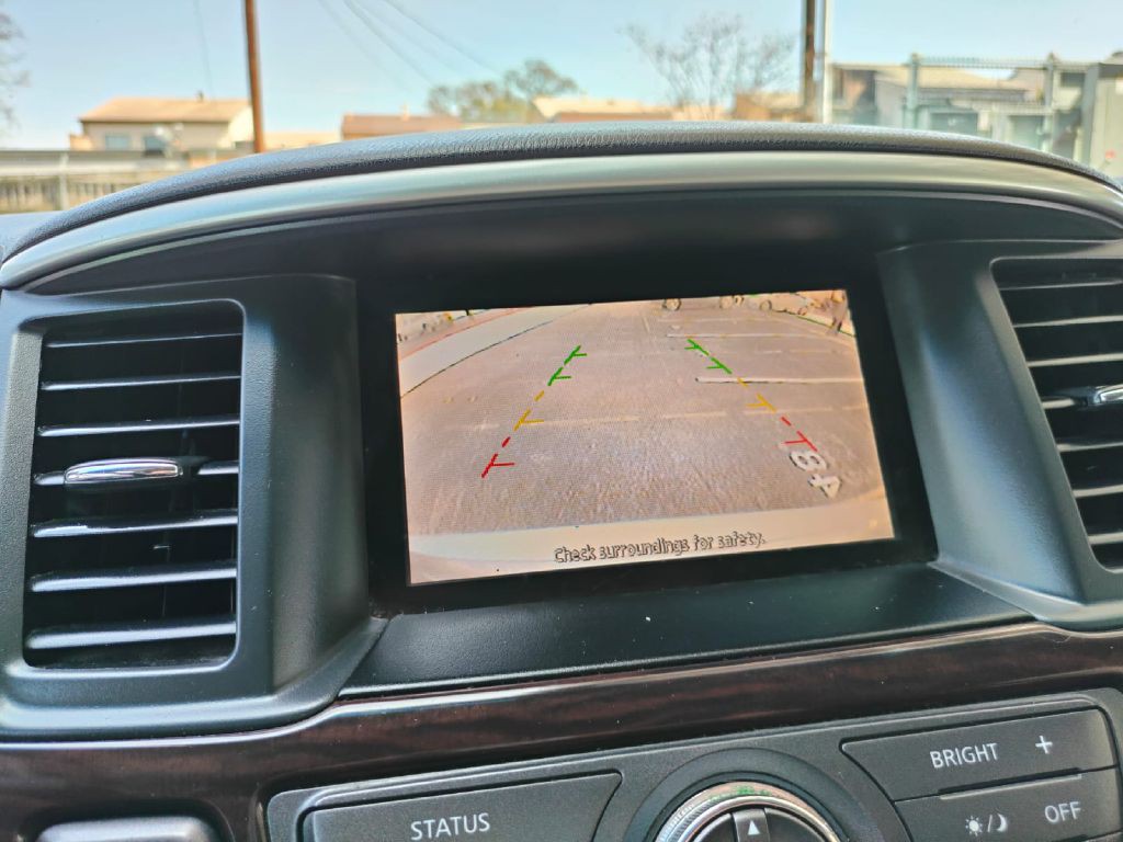 2014 Nissan Pathfinder Image 17