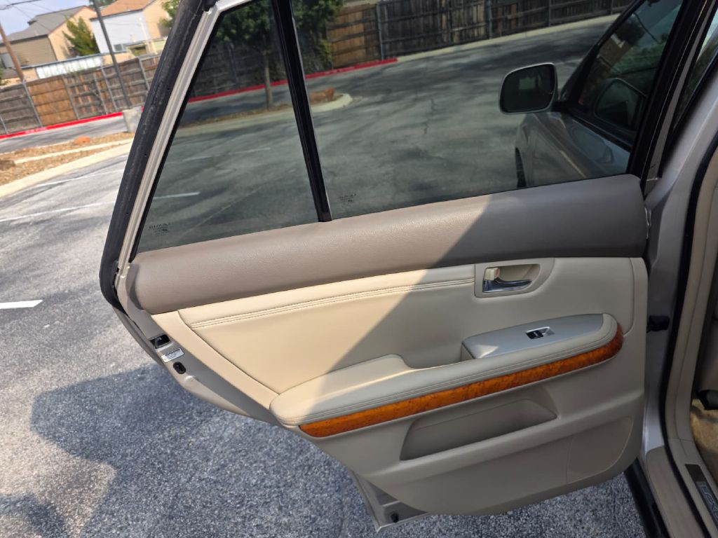 2006 Lexus RX Image 12