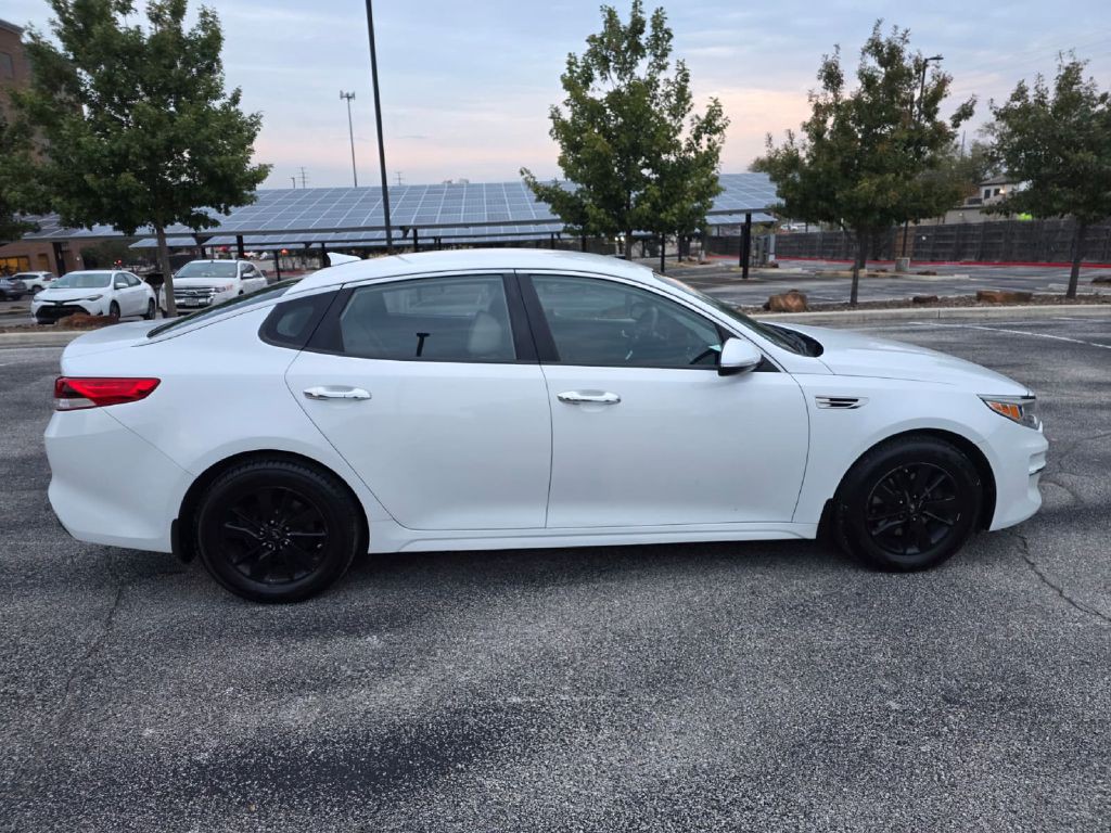 2016 Kia Optima Image 8