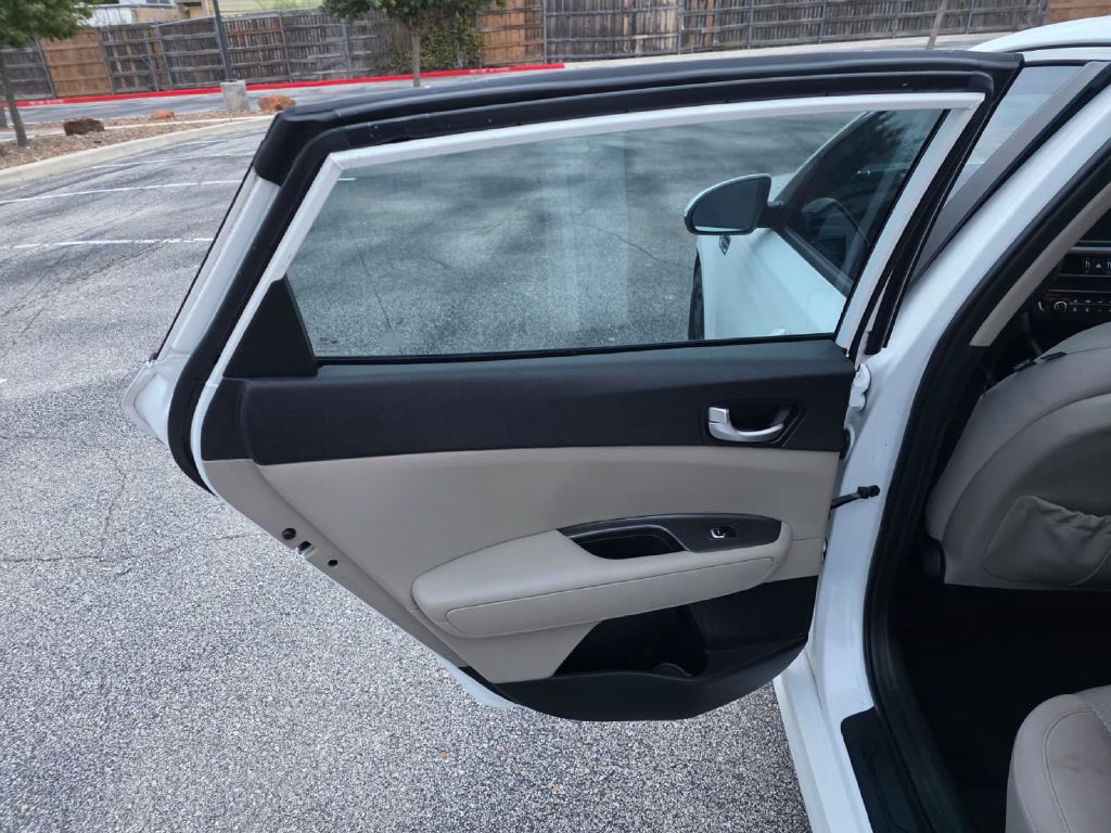 2016 Kia Optima Image 12