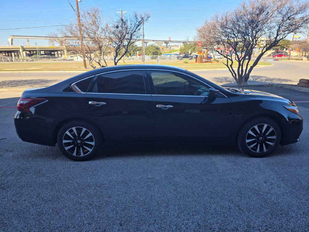 2018 Nissan Altima Image 8
