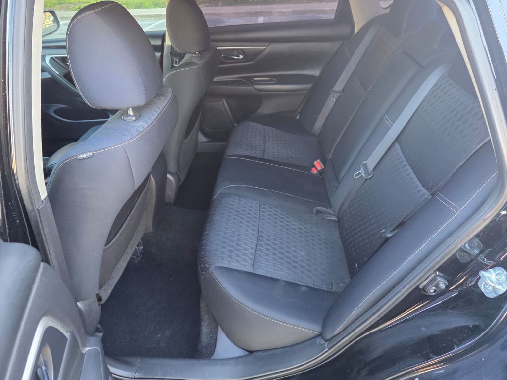 2018 Nissan Altima Image 13
