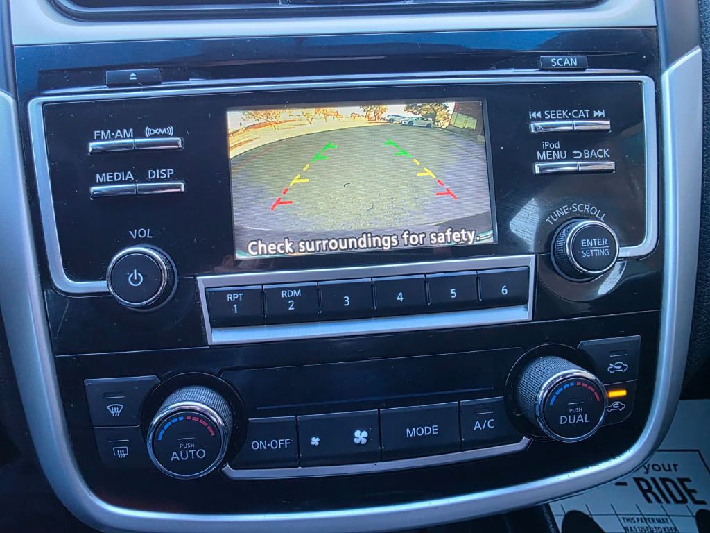 2018 Nissan Altima Image 16