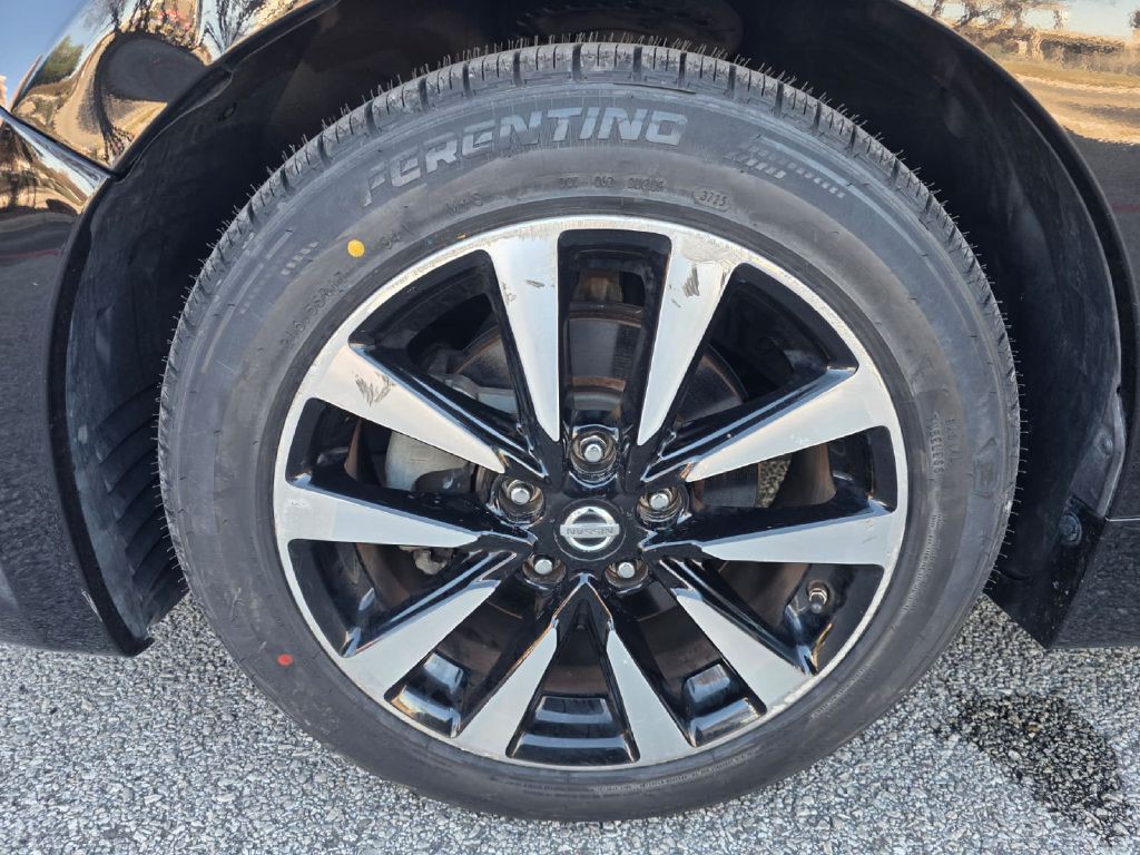 2018 Nissan Altima Image 17