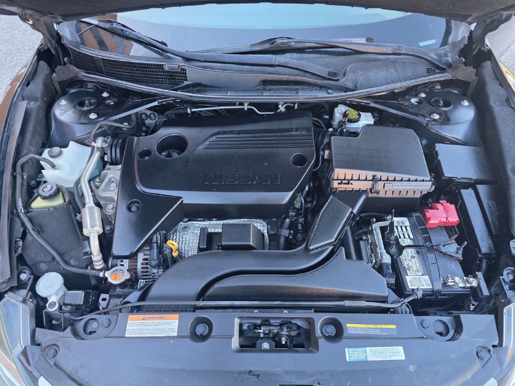 2018 Nissan Altima Image 18