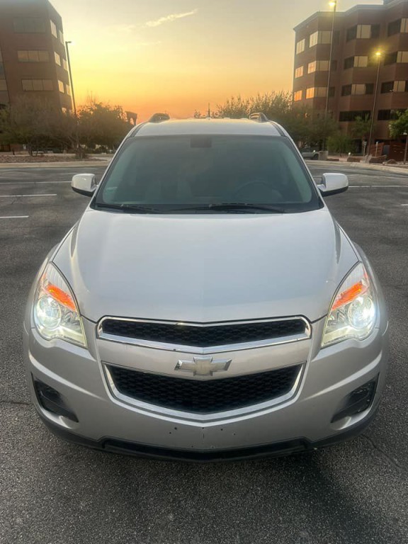 2011 Chevrolet Equinox Image 2