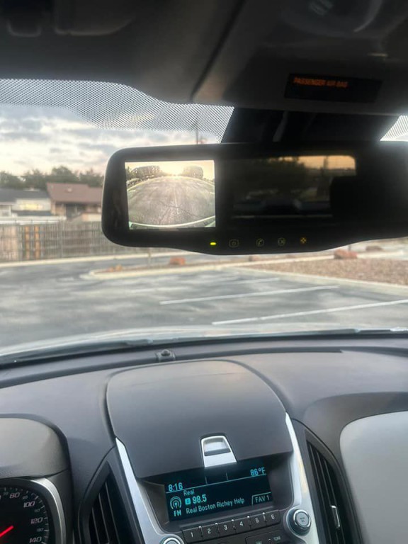 2011 Chevrolet Equinox Image 16