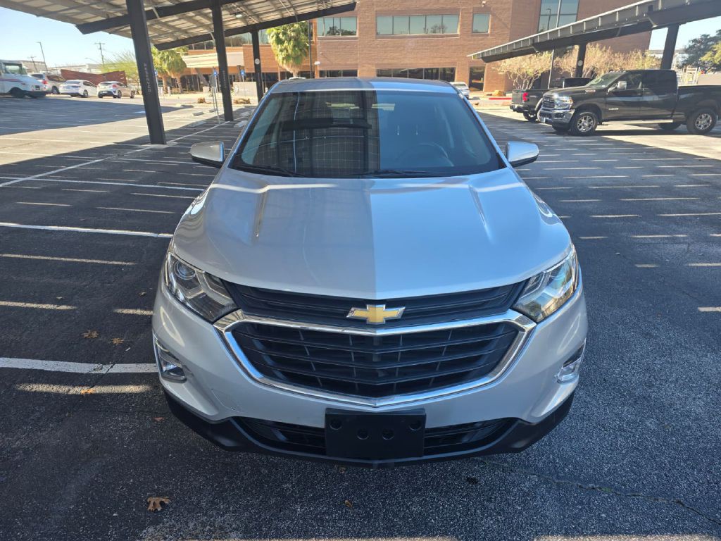 2018 Chevrolet Equinox Image 2