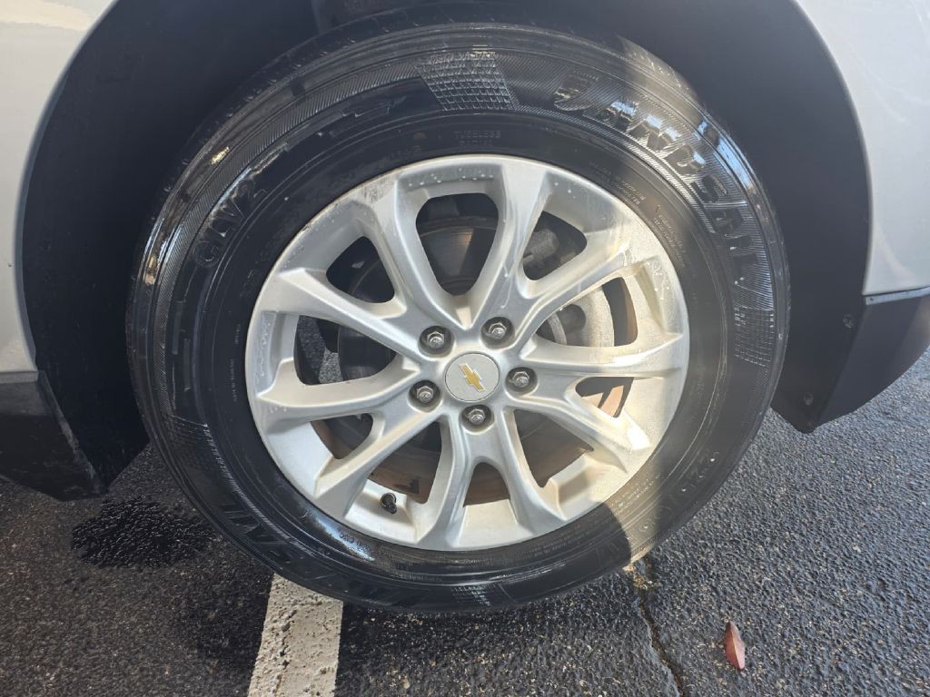 2018 Chevrolet Equinox Image 17