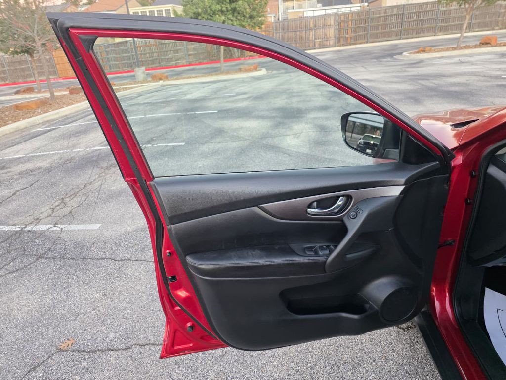 2016 Nissan Rogue Image 10