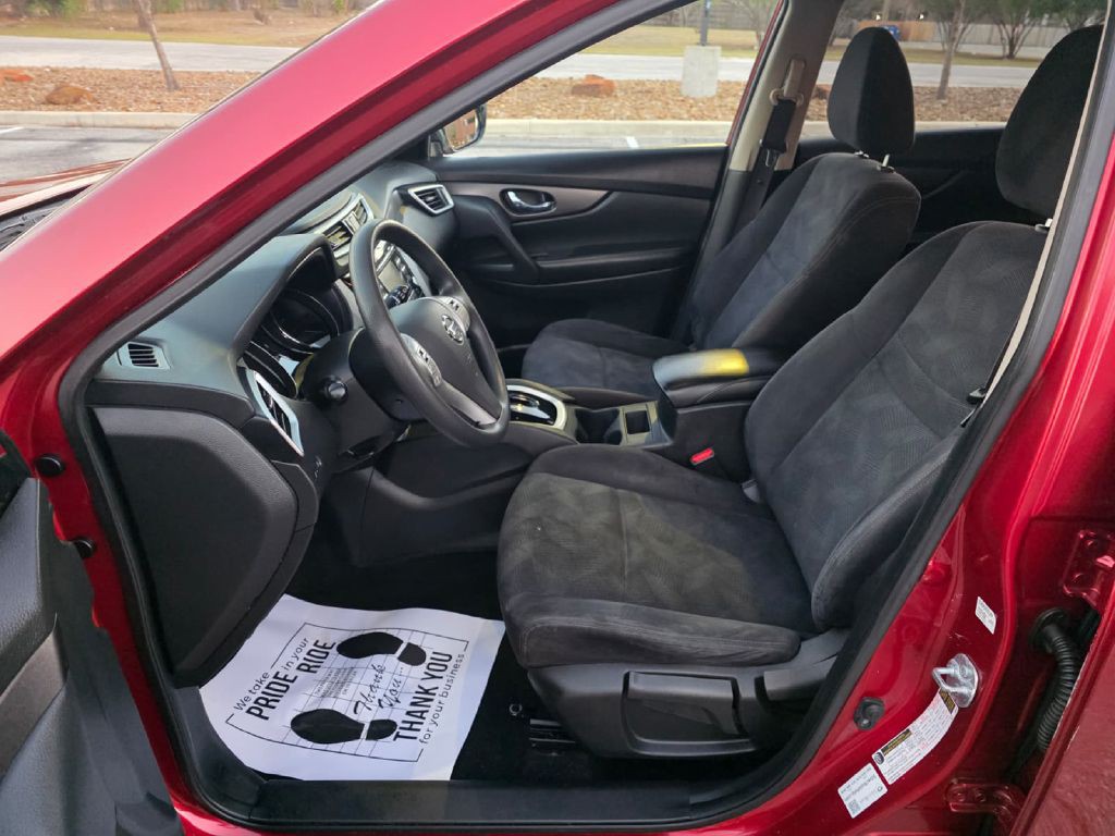 2016 Nissan Rogue Image 11