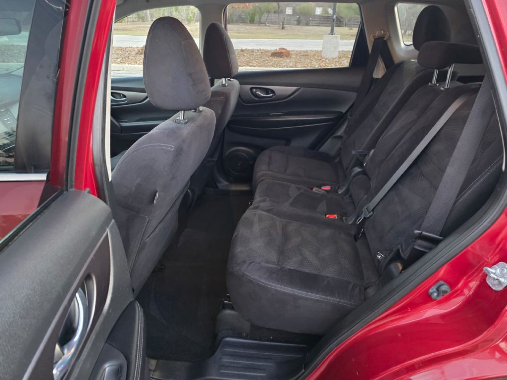 2016 Nissan Rogue Image 13