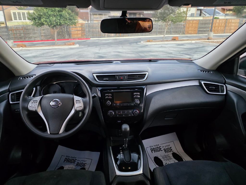 2016 Nissan Rogue Image 14