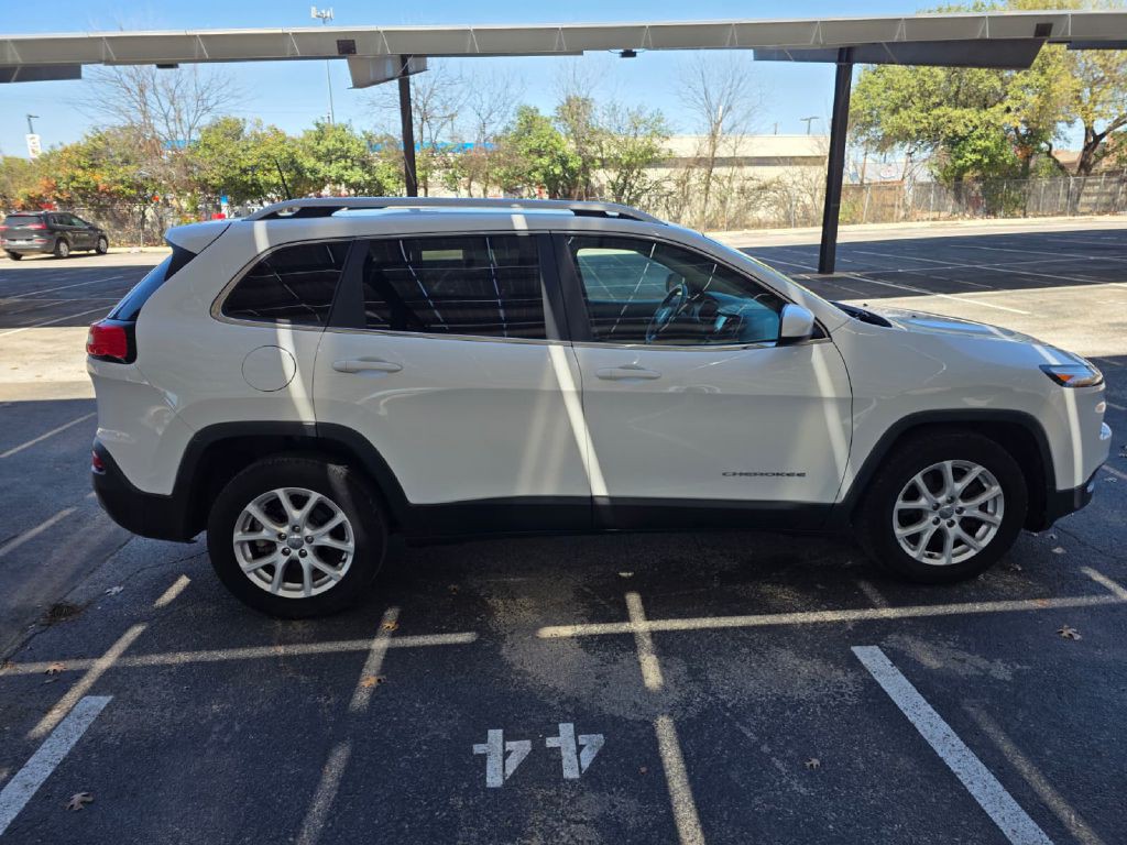 2016 Jeep Cherokee Image 8