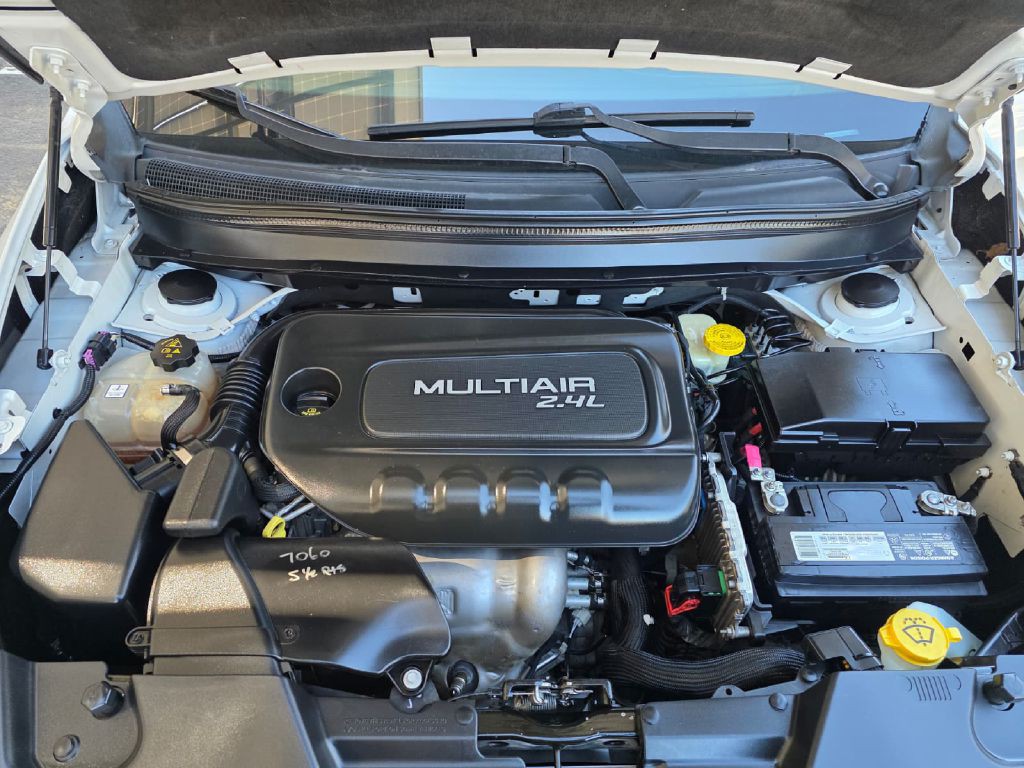 2016 Jeep Cherokee Image 18