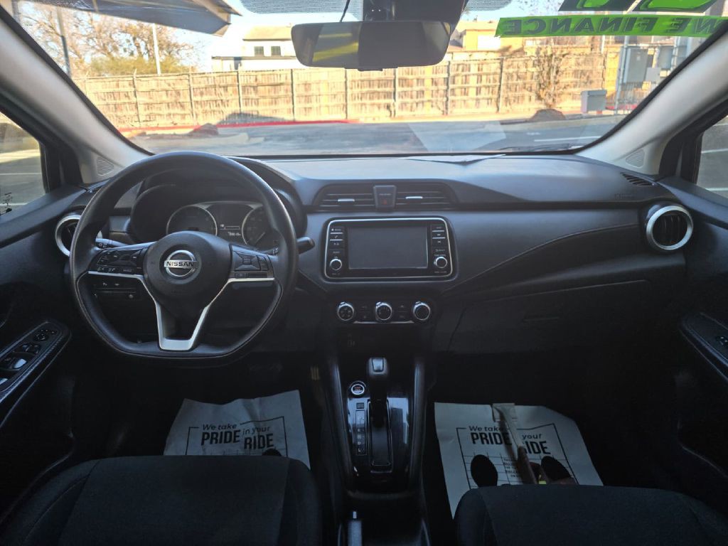2021 Nissan Versa Image 14