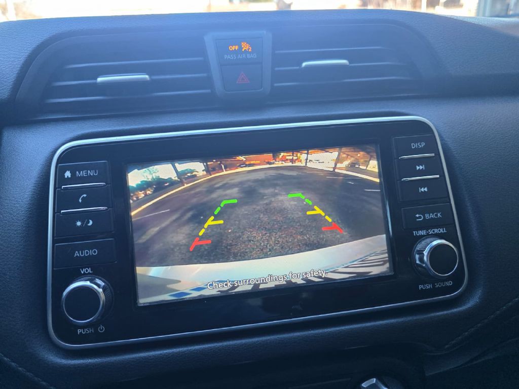 2021 Nissan Versa Image 16