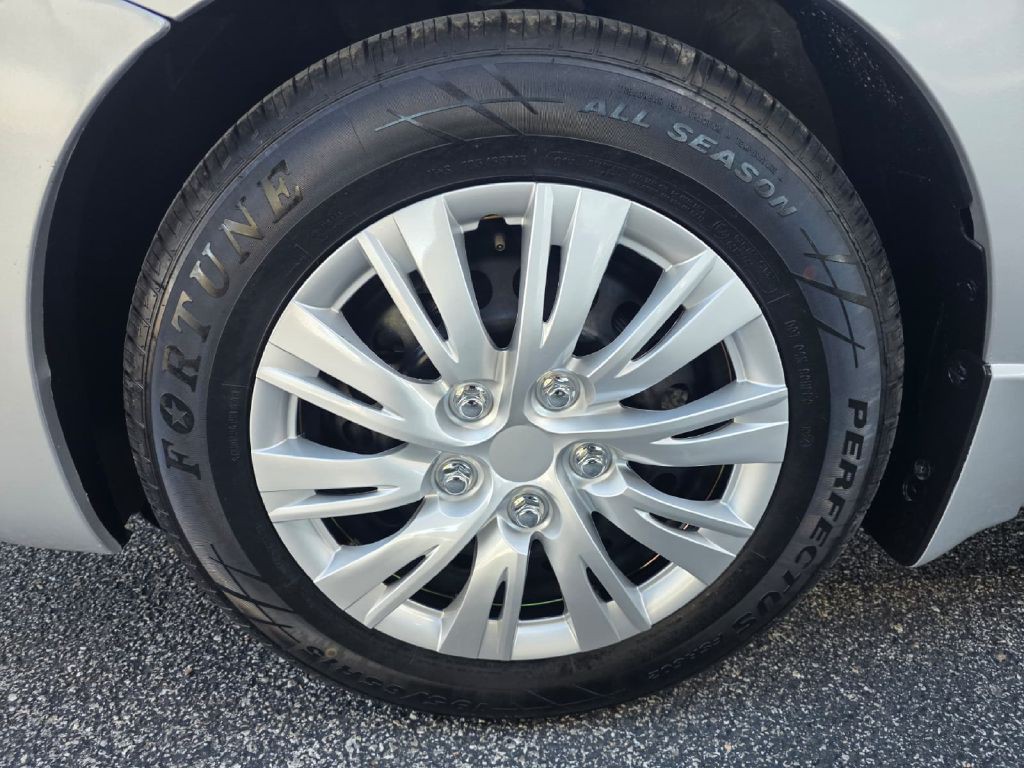 2021 Nissan Versa Image 18