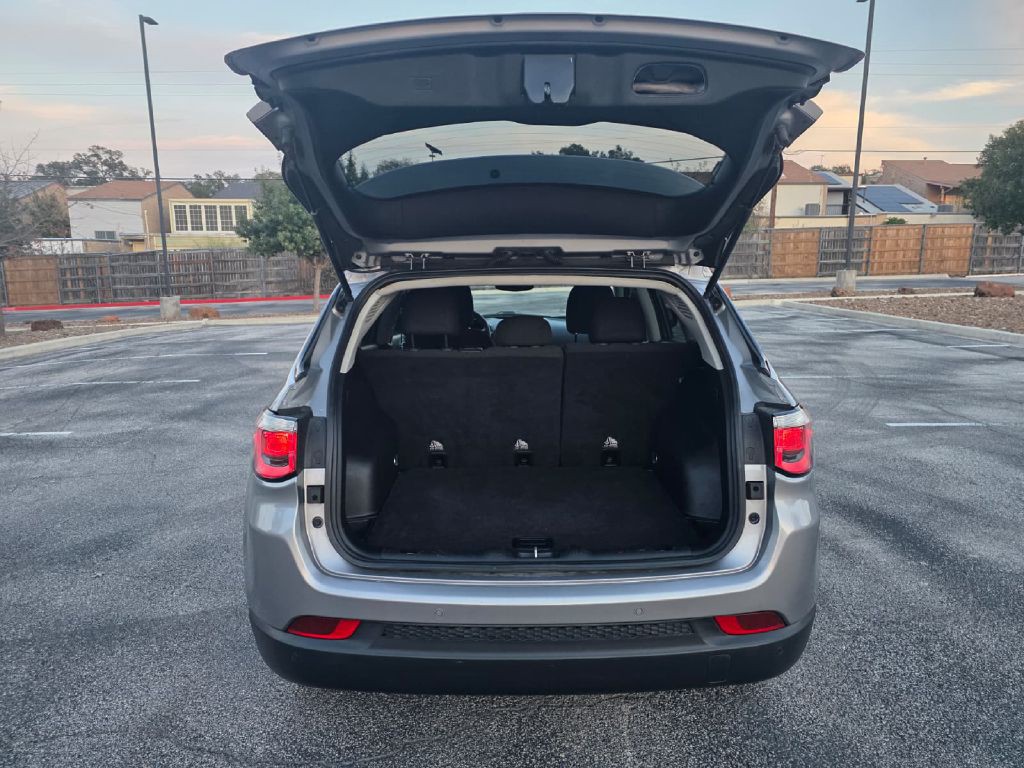 2018 Jeep Compass Image 6