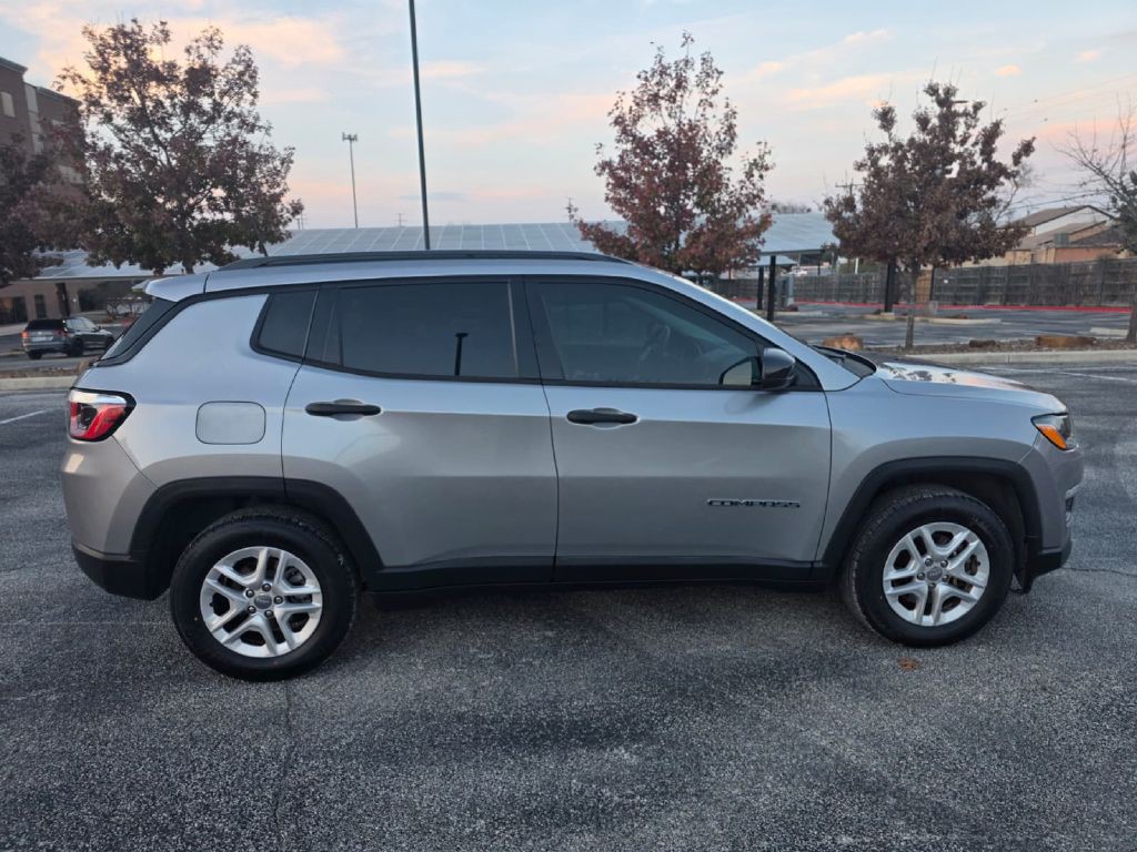 2018 Jeep Compass Image 8