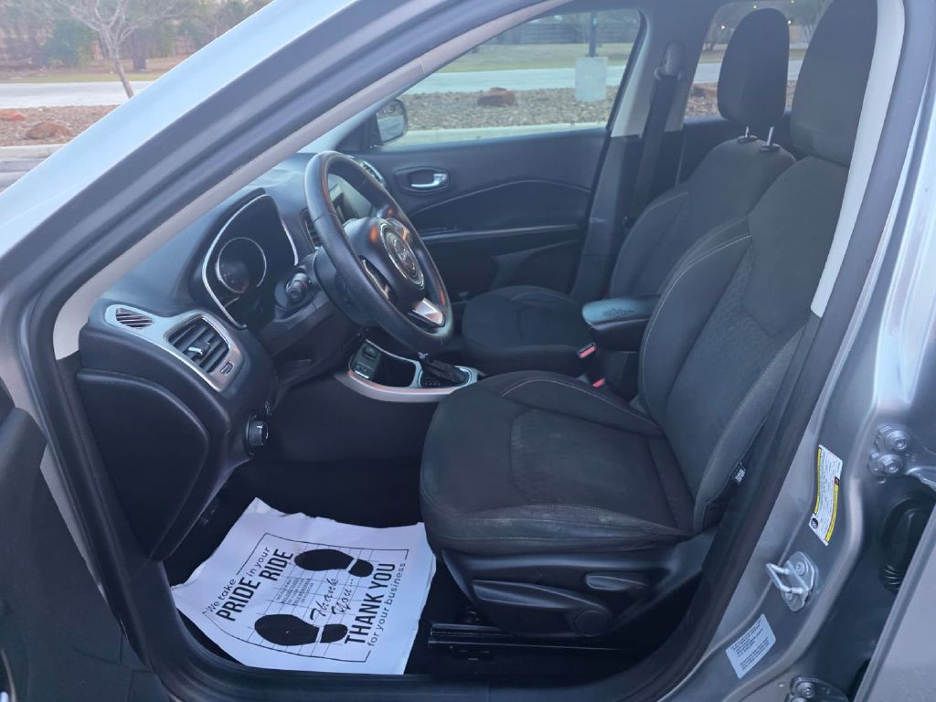 2018 Jeep Compass Image 11