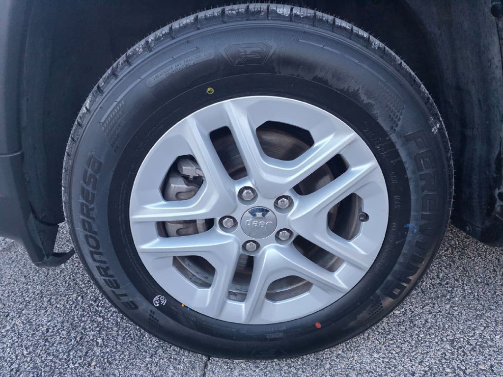 2018 Jeep Compass Image 17