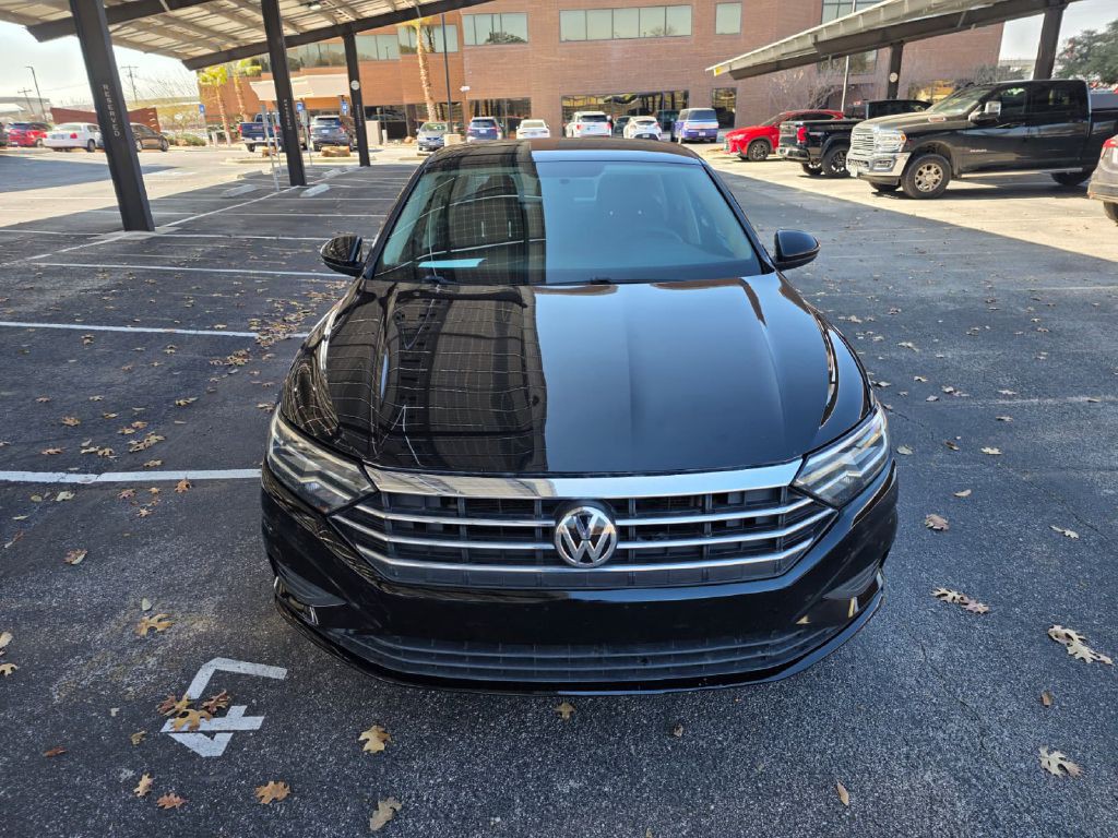 2019 Volkswagen Jetta Image 2
